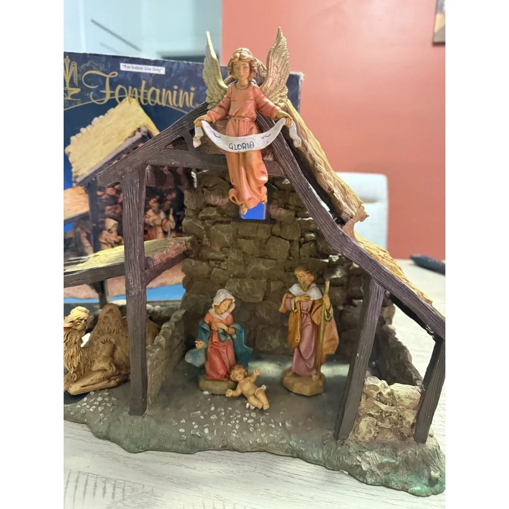 Fontanini Nativity Lighted Stable 1996 for 5